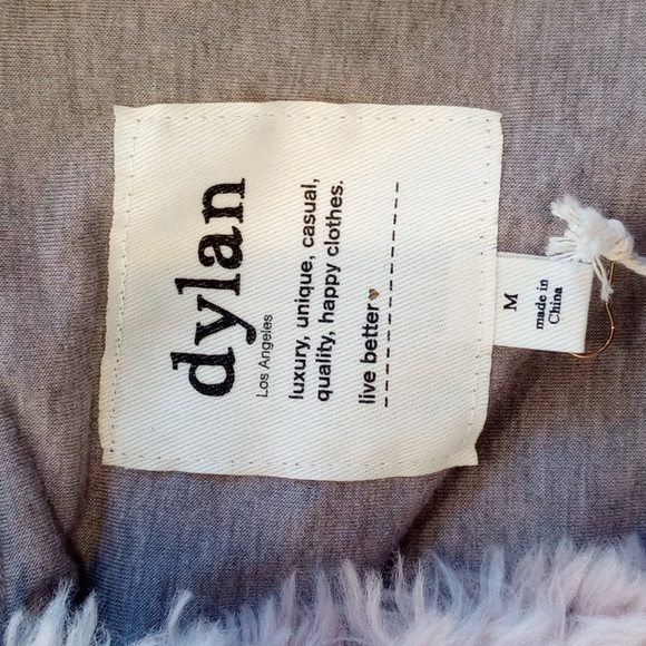 Dylan Ladies Faux Fur Vest Size:M Color:Light Pink NWT - Picture 8 of 12